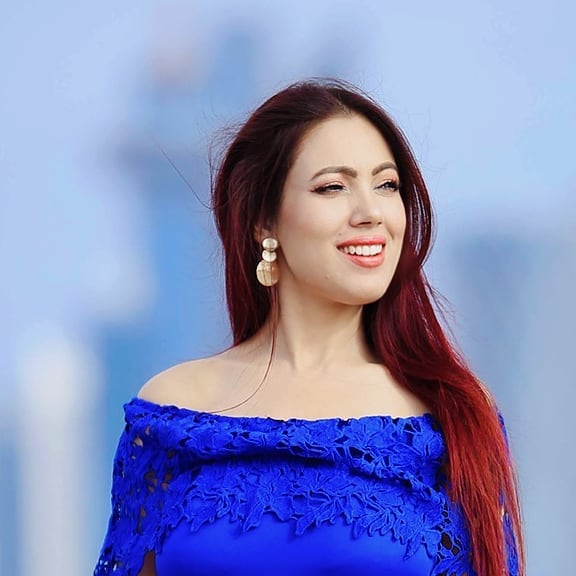 How To Follow Blue Fashion? Take Some Tips From Munmun Dutta 8