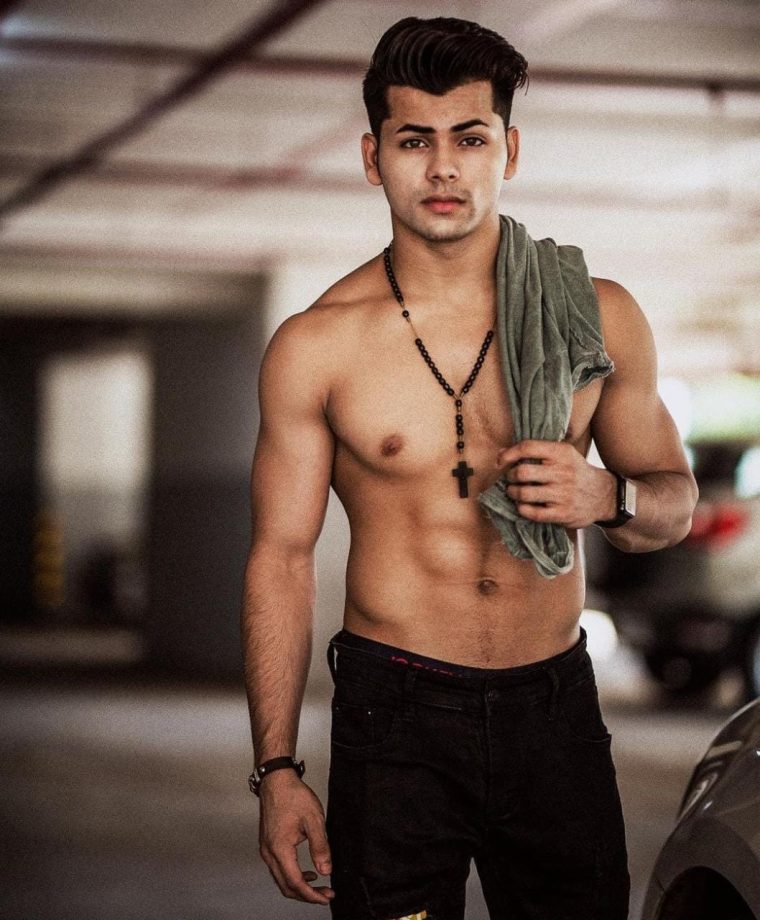 Is Siddharth Nigam struggling? 839255