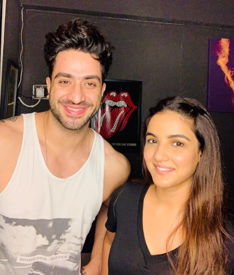 Couple Style! Take Cues From Jasmin Bhasin And Aly Goni To Be In Sync With Your Significant Other; See Pics - 2