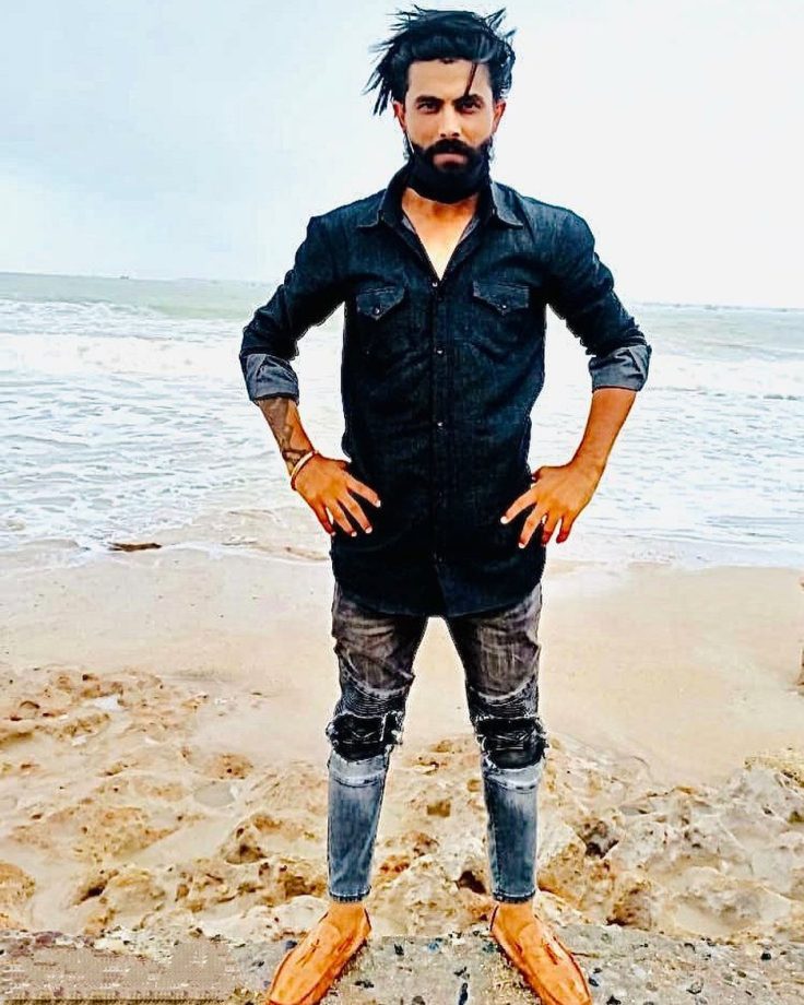 Jasprit Bumrah, Prithvi Shaw And Ravindra Jadeja: Coolest Attires For Fans 819235