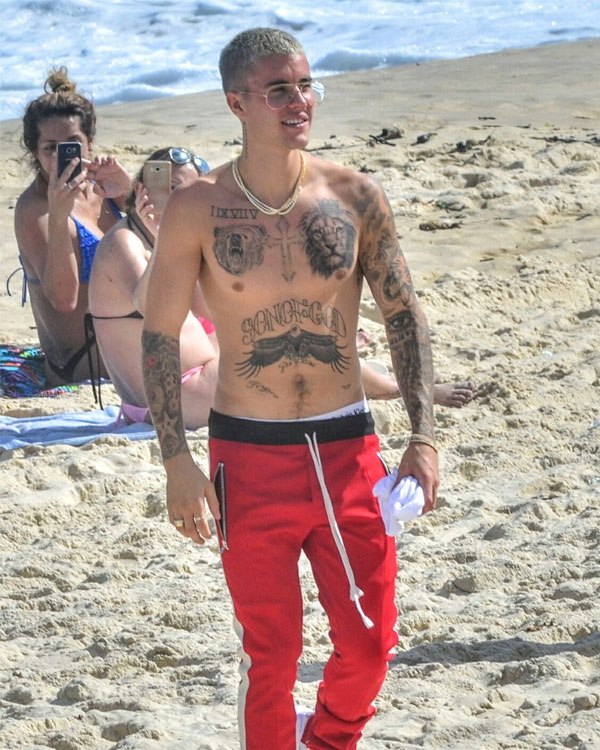 Hands Down To Justin Bieber and His Marvellous Tattoos - 2