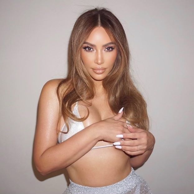 Kim Kardashian Is Burning Hot In These Photos - 3