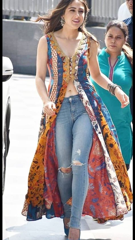 Love Wearing Denim? Take Inspiration From Sara Ali Khan To Rock In Denims - 4