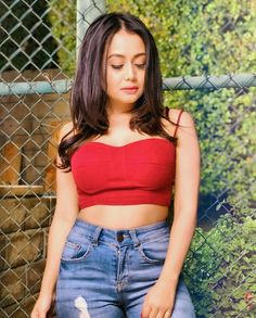 Neha Kakkar, Monali Thakur, Neeti Mohan: Who Has The Hottest Belly Curves? - 0