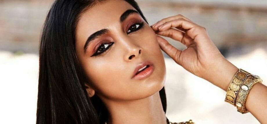 Pooja Hedge And Her Shimmery Eye Makeup - 4