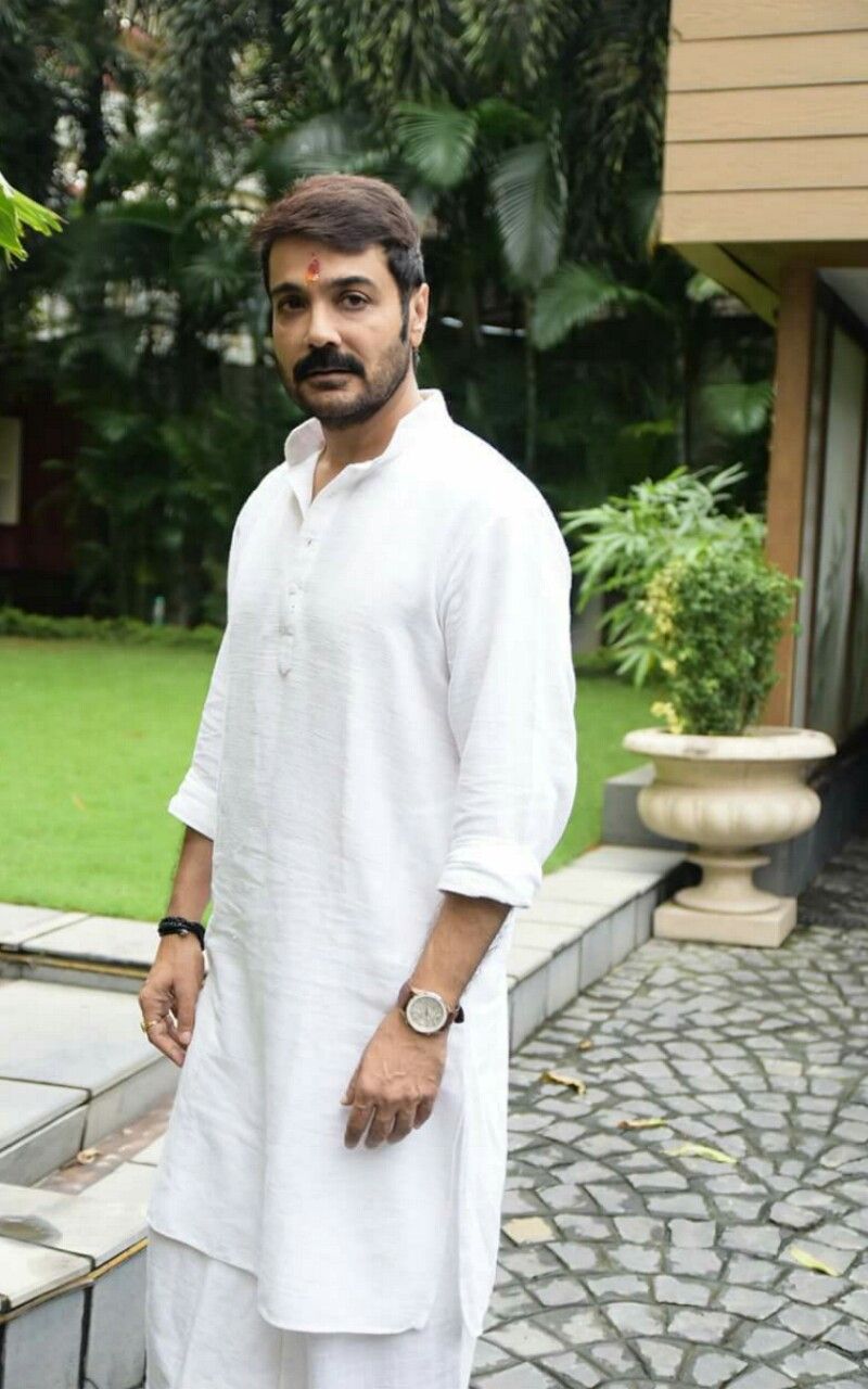 Prosenjit Chatterjee, Dev, Jisshu Sengupta: Best Traditional Kurta Pyjama Looks 2