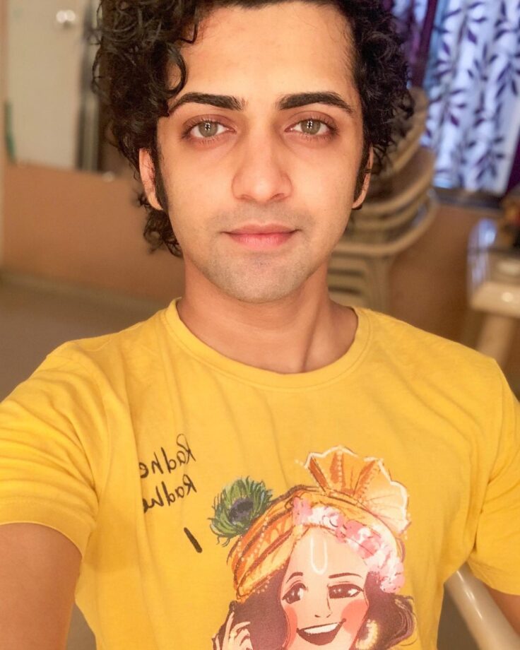 RadhaKrishn Fame Sumedh Mudgalkar Is Television's New Selfie King! 1