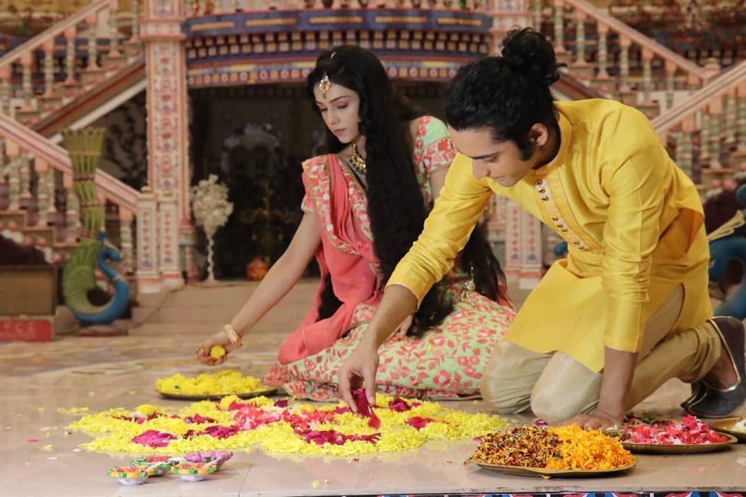 RadhaKrishn's Sumedh Mudgalkar And Mallika Singh Look Super-Hot In This Indian Avatar! 5