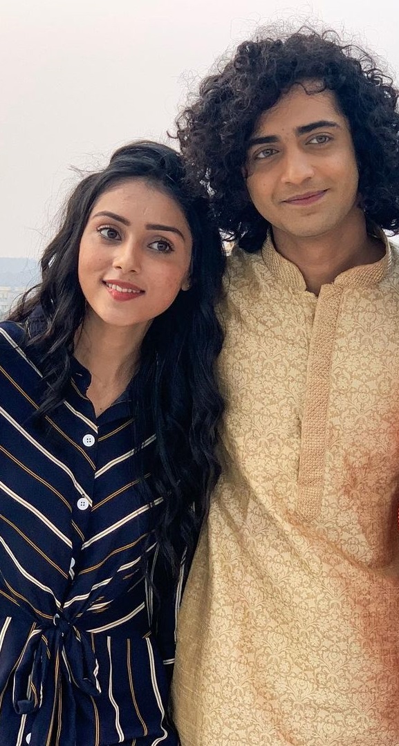 RadhaKrishn's Sumedh Mudgalkar And Mallika Singh Look Super-Hot In This Indian Avatar!