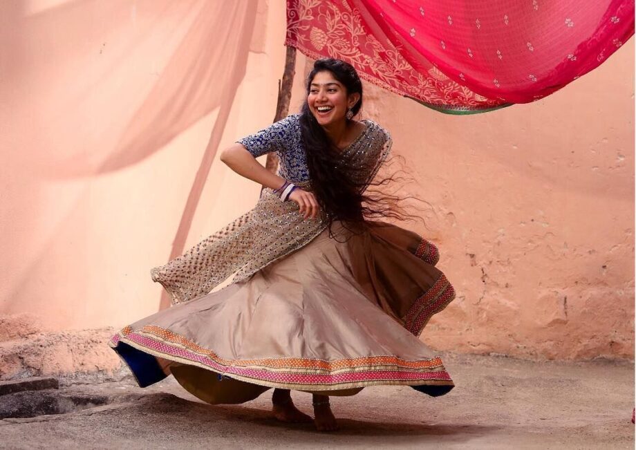 Sai Pallavi Looks Resplendent In Traditional Outfits - 0