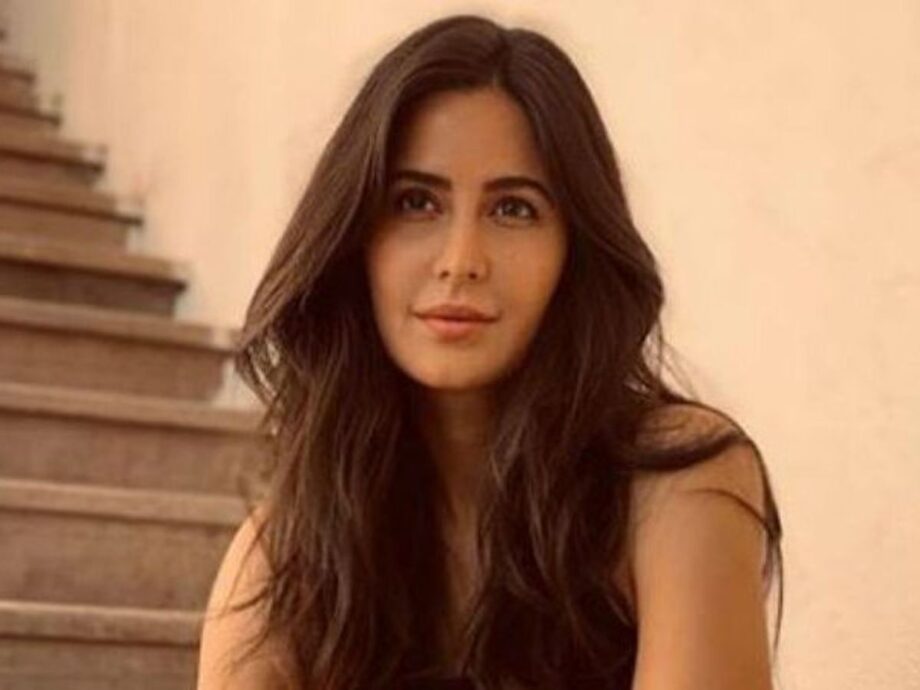 See How Katrina Kaif Looks Gorgeous Without Makeup - 4