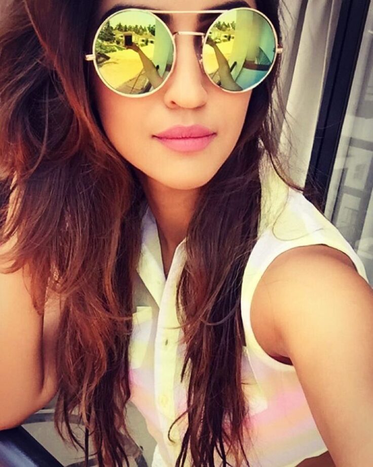 See Pics! Hina Khan, Jennifer Winget, Erica Fernandes And Krystle D’souza’s Stunning Sun-Kissed Photos - 3