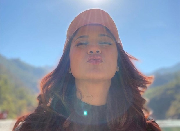 See Pics! Hina Khan, Jennifer Winget, Erica Fernandes And Krystle D’souza’s Stunning Sun-Kissed Photos - 4