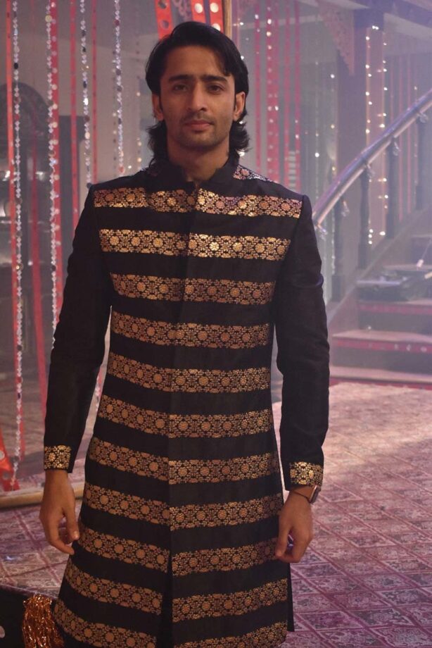 Check Out Shaheer Sheikh’s Alluring Outfits - 10