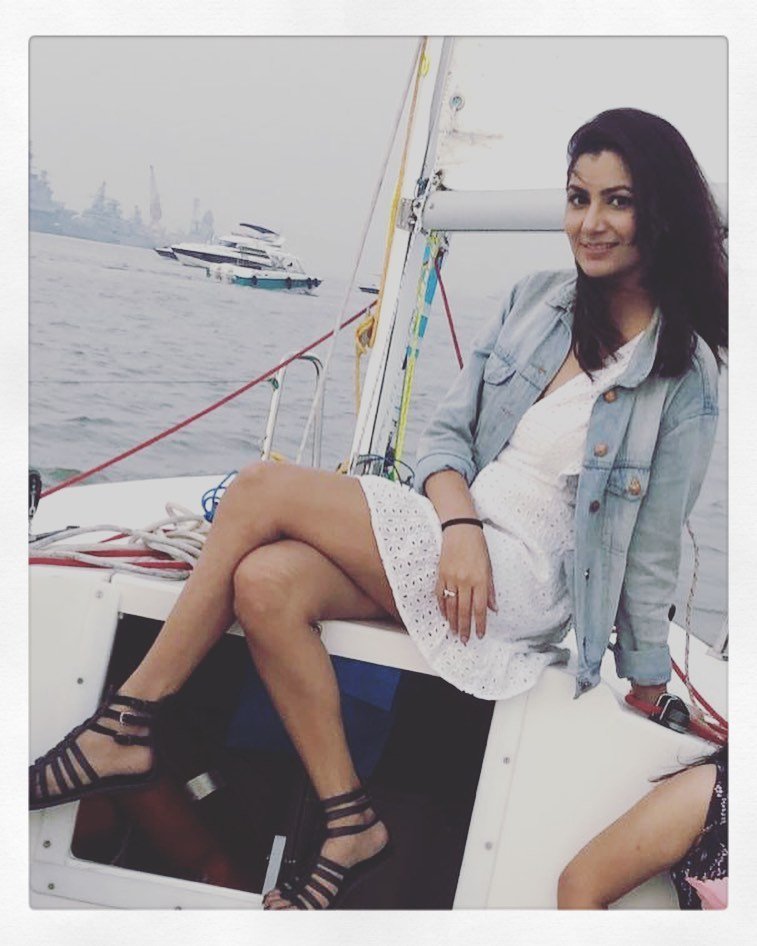 Sriti Jha's Unseen Beach Photos 6