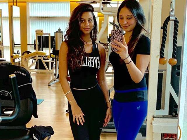 Suhana Khan Looks a 'HOTTIE' In Gym Pants 1