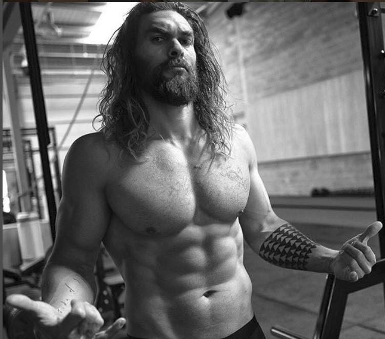 Superman ‘Henry Cavill’ or Aquaman ‘Jason Momoa’: Who Has Got The Perfectly Ripped Body? 1