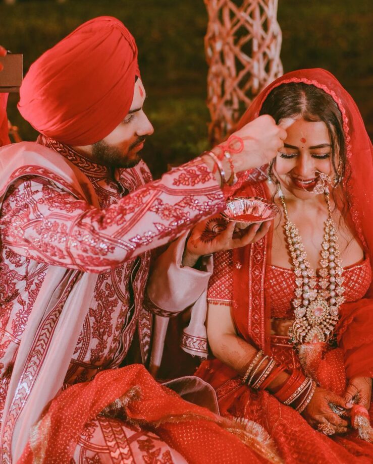 Take A Look At The Wedding Pictures Of Neha Kakkar and Rohanpreet Singh - 1