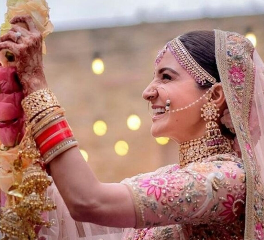 Throwback To The Wedding Looks Of Aishwarya Rai Bachchan and Anushka Sharma - 4