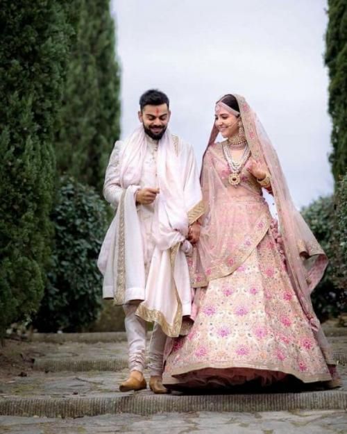 Throwback To The Wedding Looks Of Aishwarya Rai Bachchan and Anushka Sharma - 5