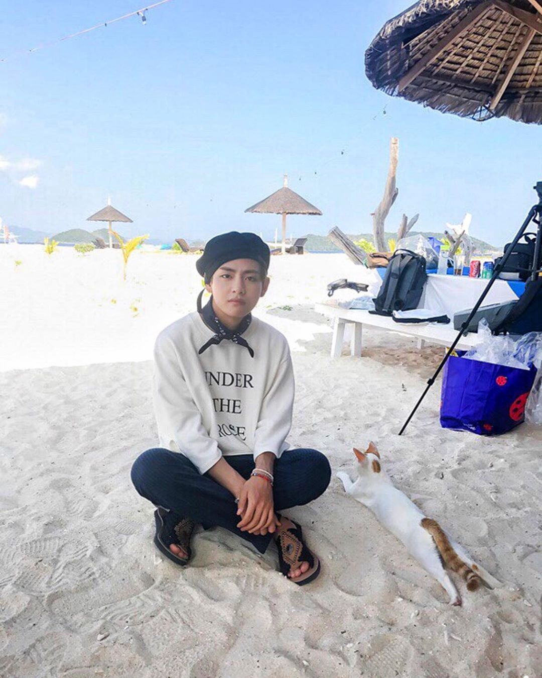 Unseen Beach Photos Of BTS V aka Kim Tae-hyung 2