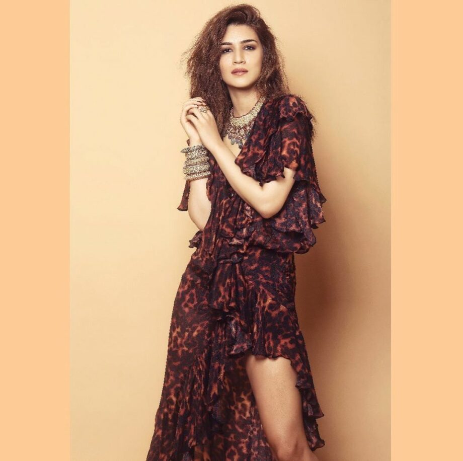 Alia Bhatt, Deepika Padukone To Kriti Sanon: Times When Stars Donned the High-Low Outfits - 0