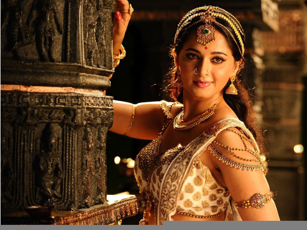 Anushka Shetty’s Top 5 On-Screen Looks Of 2020 - 3