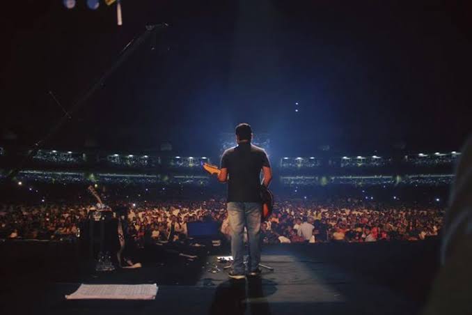 Arijit Singh’s Best Crowd Reaction During A Live Concert - 2