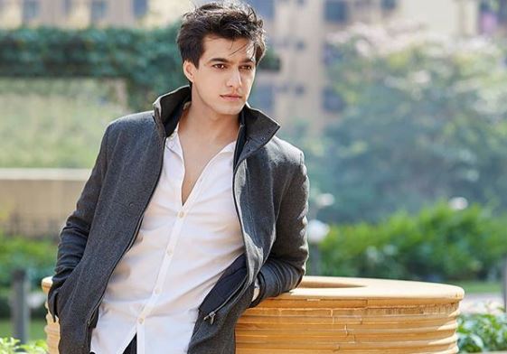 Arjun Bijlani, Parth Samthaan, Mohsin Khan: Have A Look At The Hottest Winter Collection Of Hot Hunks - 3