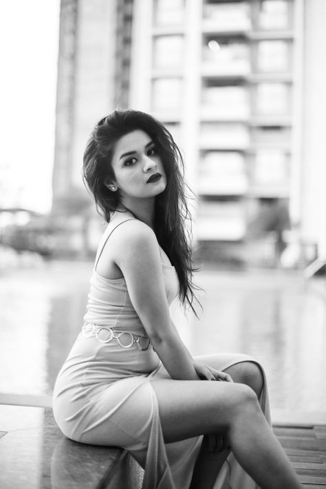 Avneet Kaur Or Jannat Zubair Or Ashi Singh: Who’s Got the Attractive Black & White Picture? - 0