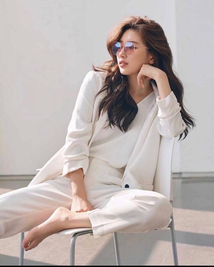 Bae Suzy Attractive Looks In White Outfits - 0