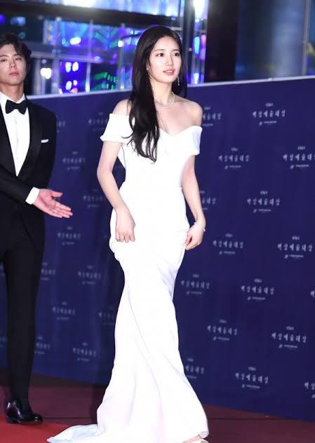 Bae Suzy Attractive Looks In White Outfits - 2