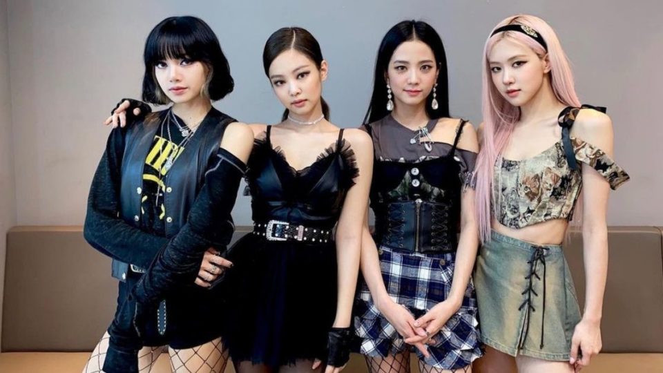 Blackpink VS BTS: Top 10 Pics On Social Media 5