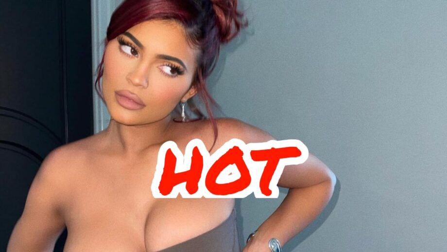 Burning Hot: Kylie Jenner's latest deep-cut bodycon look is the sexiest thing on internet today