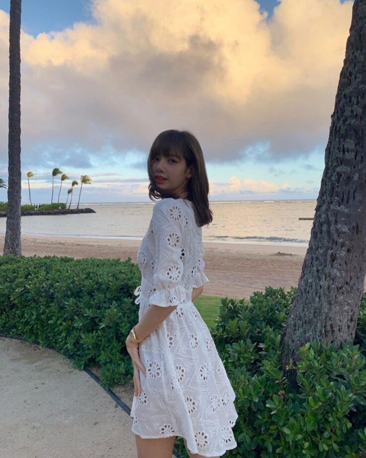 Check Out! BLACKPINK Girls Lisa, Rose, Jisoo And Jennie’s Mind-Blowing Pics From Beach Vacation - 1