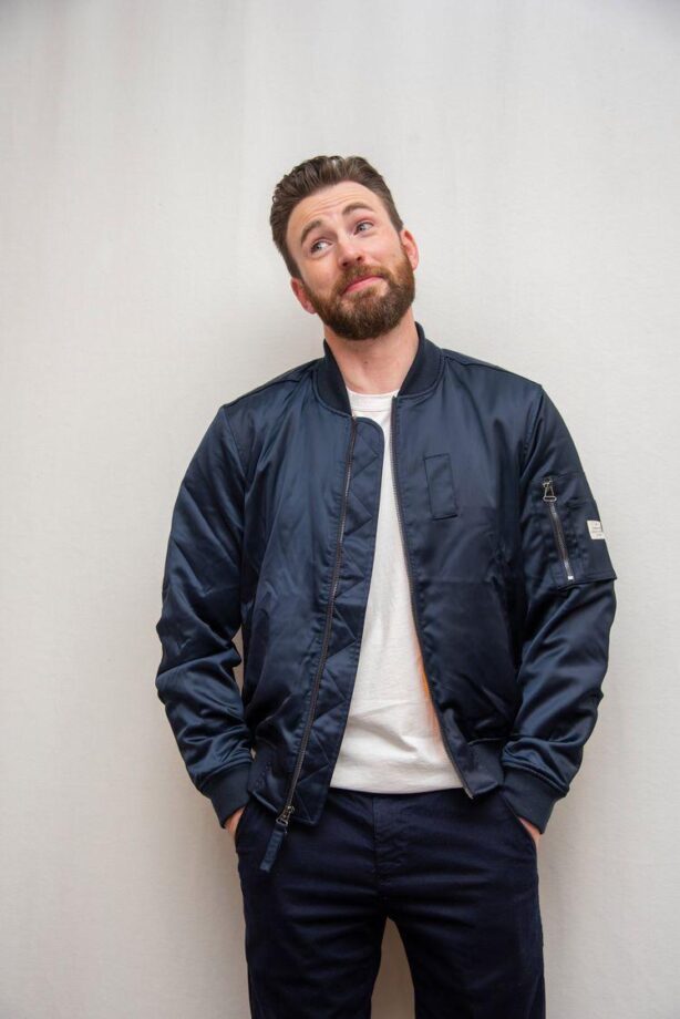 Chris Evans Top Hottest Looks That Every Boy Wished He Had - 5