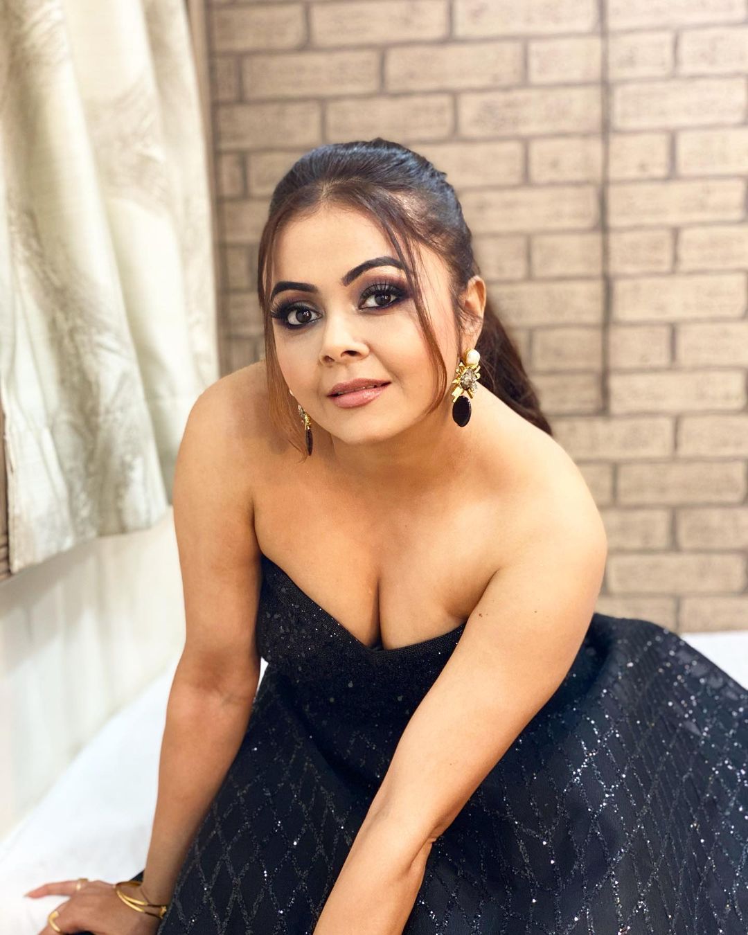 Devoleena Bhattacharjee And Her Boldest Pictures On Social Media 3