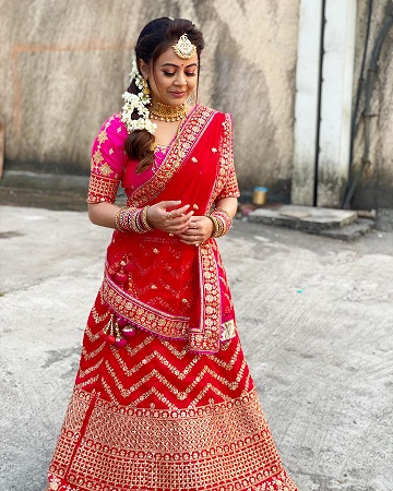 Devoleena Bhattacharjee Or Shivangi Joshi: Who Looked Deadly In Red Lehenga? 815357