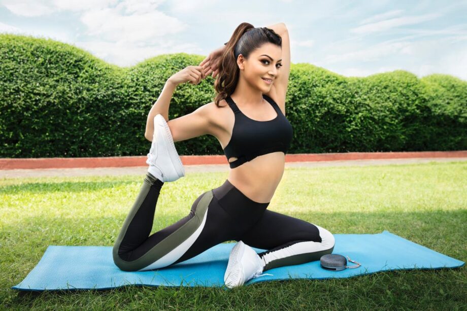 Urvashi Rautela In Attractive Gym Outfits Will Leave You Starstruck - 0