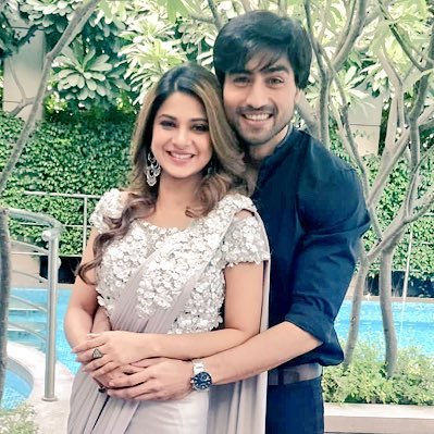 Feel the heat: Jennifer Winget, Erica Fernandes’s romantic on-screen moments with Harshad Chopda - 2