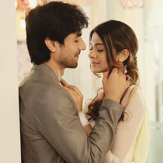 Feel the heat: Jennifer Winget, Erica Fernandes’s romantic on-screen moments with Harshad Chopda - 3