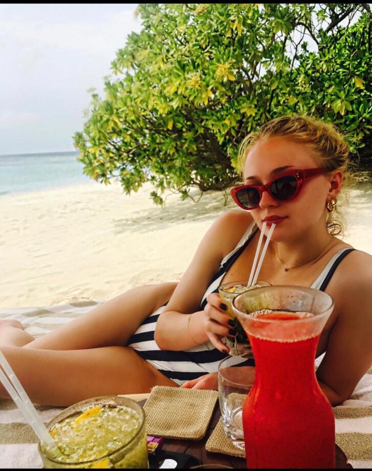 Game Of Thrones Fame Sophie Turner’s Hottest Bikini Photos To Raise Temperature - 2