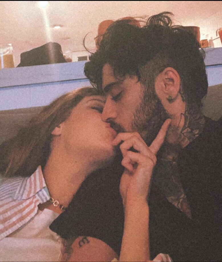 Gigi Hadid And Zayn Malik’s Hottest Kissing Moments That Went Viral - 0