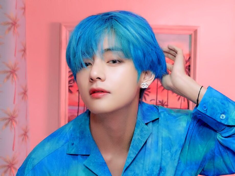 Happy Birthday BTS V Aka Kim Taehyung: 5 HOTTEST Looks Of Handsome Boy Tae - 1