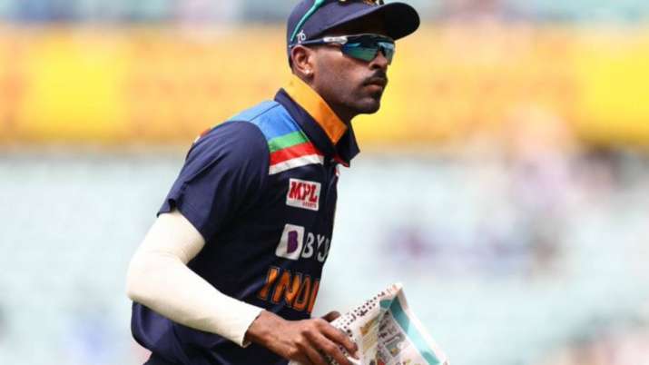 Hardik Pandya’s Hottest Look In Retro Indian Jersey 1