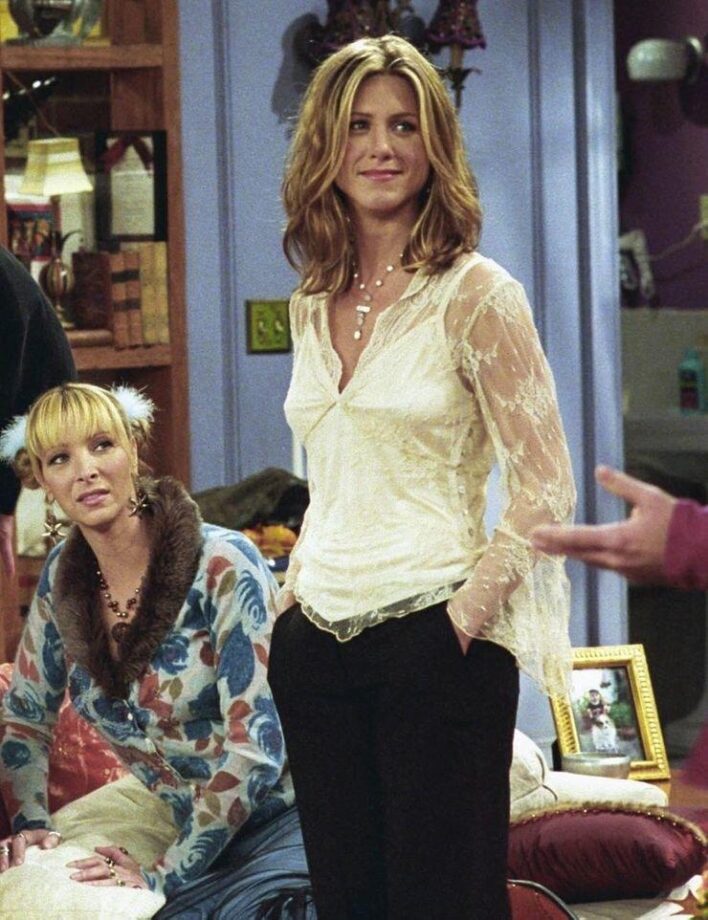 Have A Look At Jennifer Aniston Aka Rachel Green Best Outfits From F.R.I.E.N.D.S. - 1