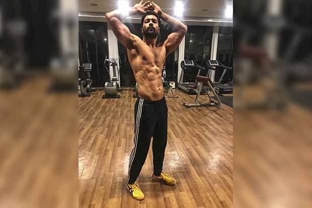 Hrithik Roshan, Shahid Kapoor, Kartik Aaryan, Vicky Kaushal: Best gym moments to inspire 1