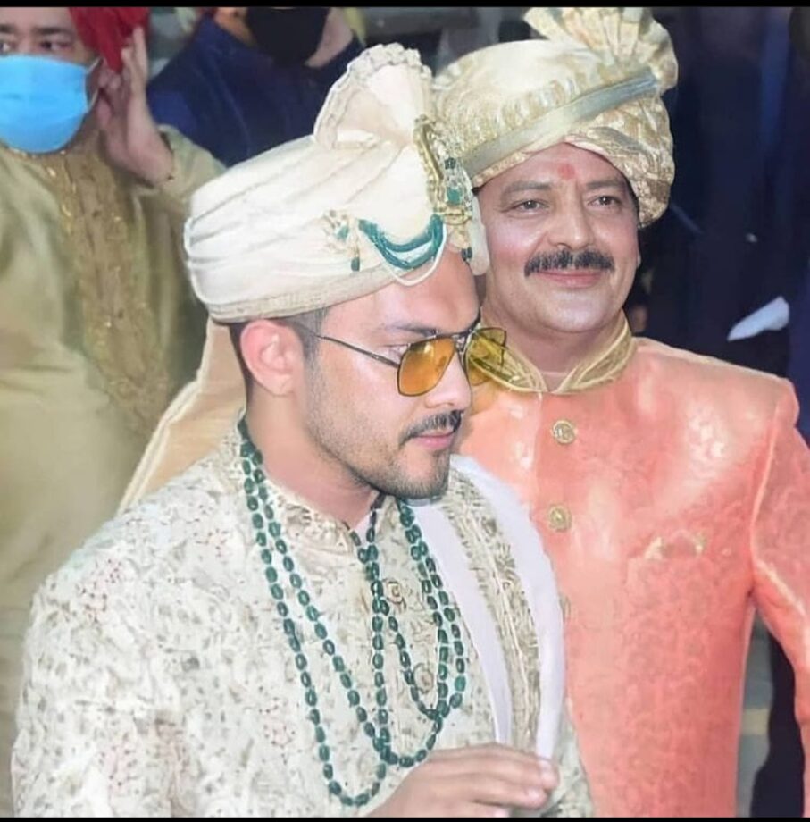 IN PHOTOS: Aditya Narayan and Shweta Agarwal are now officially MARRIED - 0
