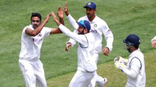 India Vs Australia 2nd Test At MCG Day 3 Live Update: Australia score 133/6 in 2nd innings at stumps with a lead of 2 runs