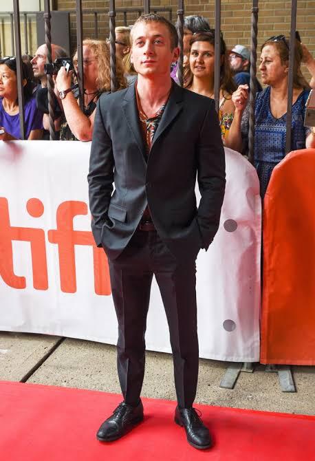 Jeremy Allen White’s Best Red Carpet Looks - 0